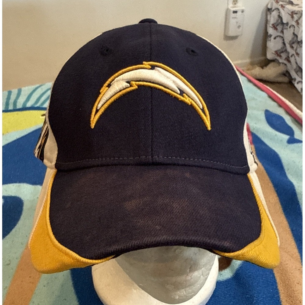 Reebok LA Chargers Stretch Fit Hat / Cap Lightning Bolts Embroidered OSFM‎